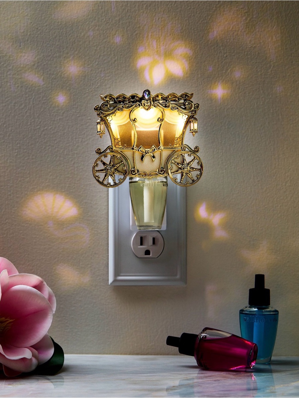 Bath & Body Works Disney Princess Carriage Projector Nightlight Wallflower Plug - Picture 16 of 17